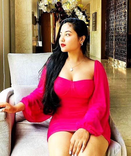 Sara Khan - High Profile Escort in India | Age 20 | City Escorts